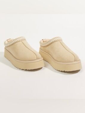 Altar'd State Cloud Slipper